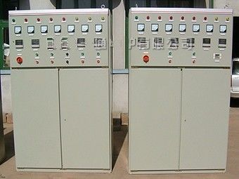 銅の鋳造の炉のための 1T 0.26m/min の電気制御のキャビネット